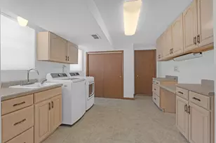 9700 S Kolmar Ave, Oak Lawn, IL 60453 - Photo 24