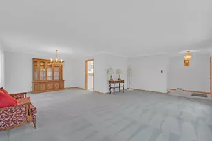 9700 S Kolmar Ave, Oak Lawn, IL 60453 - Photo 4