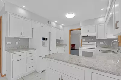 9700 S Kolmar Avenue, Oak Lawn, IL 60453 - Photo 10