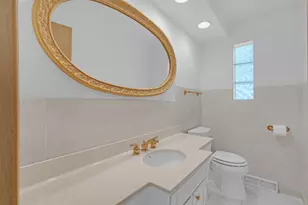 9700 S Kolmar Ave, Oak Lawn, IL 60453 - Photo 12