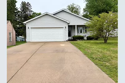 326 W Hight Street, Macon, IL 62544 - Photo 1