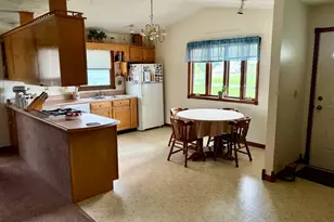 326 W Hight St, Macon, IL 62544 - Photo 8