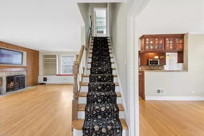233 S Prospect Avenue, Clarendon Hills, IL 60514 - Photo 2