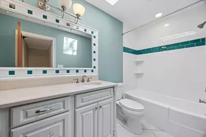 233 S Prospect Avenue, Clarendon Hills, IL 60514 - Photo 20
