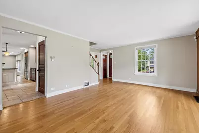 233 S Prospect Avenue, Clarendon Hills, IL 60514 - Photo 4