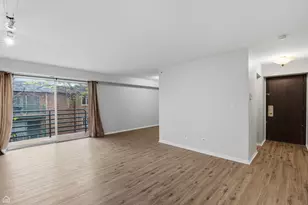 916 Casey Ct, Schaumburg, IL 60173 - Photo 4