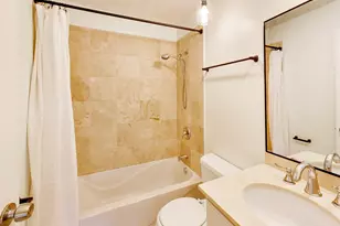 1415 W Lunt Ave, Chicago, IL 60626 - Photo 10
