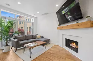 1350 W Byron St, Chicago, IL 60613 - Photo 2