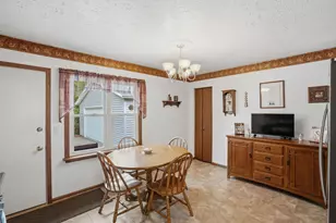 1160 32nd St, Moline, IL 61265 - Photo 6