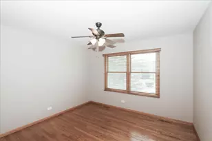 52 W Glenlake Ave, Roselle, IL 60172 - Photo 32
