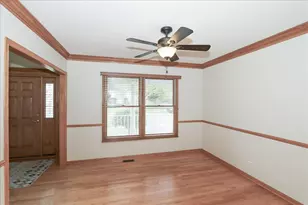 52 W Glenlake Ave, Roselle, IL 60172 - Photo 12