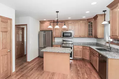 52 W Glenlake Avenue, Roselle, IL 60172 - Photo 14