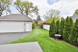 52 W Glenlake Ave, Roselle, IL 60172 - Photo 40