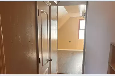 10922 S Wentworth Avenue, Chicago, IL 60628 - Photo 8