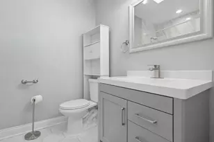 4411 S Calumet Ave, Chicago, IL 60653 - Photo 10