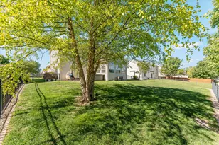 704 Hawk Dr, Mahomet, IL 61853 - Photo 56
