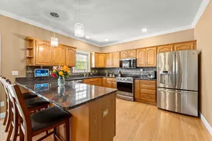 704 Hawk Dr, Mahomet, IL 61853 - Photo 24