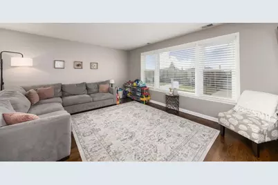 8735 N Wisner Street #2, Niles, IL 60714 - Photo 4