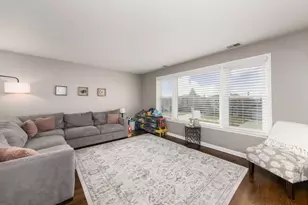 8735 N Wisner St, Niles, IL 60714 - Photo 4