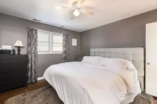 8735 N Wisner St, Niles, IL 60714 - Photo 10