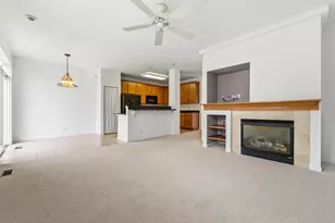 949 Indigo Ct, Hanover Park, IL 60133 - Photo 10