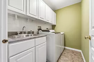 949 Indigo Ct, Hanover Park, IL 60133 - Photo 24