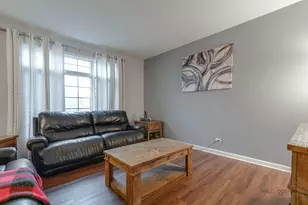 285 Regency Ct Unit B Ct, Wauconda, IL 60084 - Photo 18