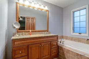 285 Regency Ct Unit B Ct, Wauconda, IL 60084 - Photo 8