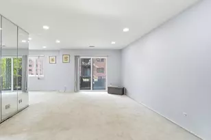 9331 Landings Ln, Des Plaines, IL 60016 - Photo 12