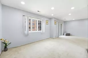 9331 Landings Ln, Des Plaines, IL 60016 - Photo 10