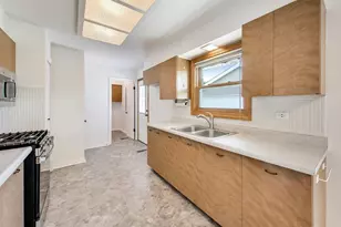 241 Brookhaven Dr, Elk Grove Village, IL 60007 - Photo 12