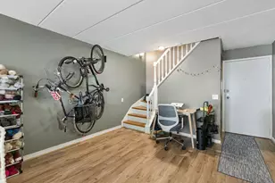 711 W Gordon Terrace, Chicago, IL 60613 - Photo 10
