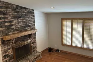 1002 Thornberry Ct, Ottawa, IL 61350 - Photo 6