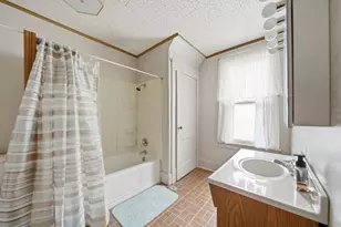 125 S State St, Franklin Grove, IL 61031 - Photo 38