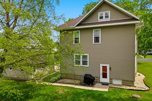 125 S State St, Franklin Grove, IL 61031 - Photo 6