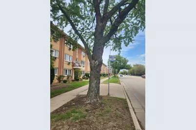 4450 W 111th Street #22, Oak Lawn, IL 60453 - Photo 2
