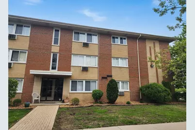 4450 W 111th Street #22, Oak Lawn, IL 60453 - Photo 1