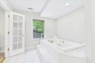 821 Oak Spring Ln, Libertyville, IL 60048 - Photo 32