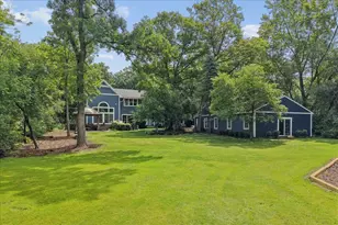 821 Oak Spring Ln, Libertyville, IL 60048 - Photo 2