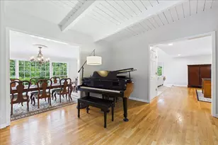 821 Oak Spring Ln, Libertyville, IL 60048 - Photo 6