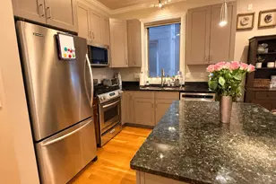 2431 W Walton St, Chicago, IL 60622 - Photo 12