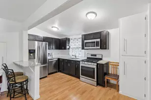 2910 Ezekiel Ave, Zion, IL 60099 - Photo 6