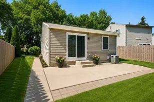 881 Manchester Course, Geneva, IL 60134 - Photo 24