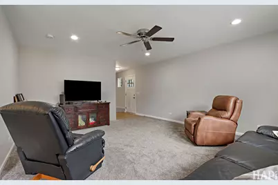 16 Elm Avenue, Fox Lake, IL 60020 - Photo 4