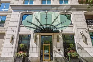 840 N Lake Shore Dr, Chicago, IL 60611 - Photo 2