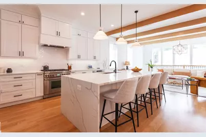 2708 N Albany Avenue, Chicago, IL 60647 - Photo 8