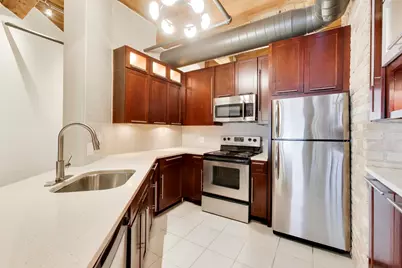 225 W Huron Street #305, Chicago, IL 60654 - Photo 8