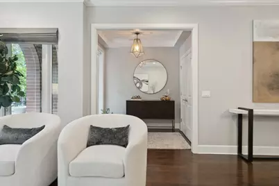 409 E Benton Place #409, Chicago, IL 60601 - Photo 6