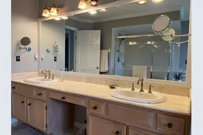 210 Persimmon Drive, Saint Charles, IL 60174 - Photo 18