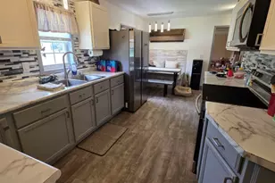 200 W South St, Flanagan, IL 61740 - Photo 4